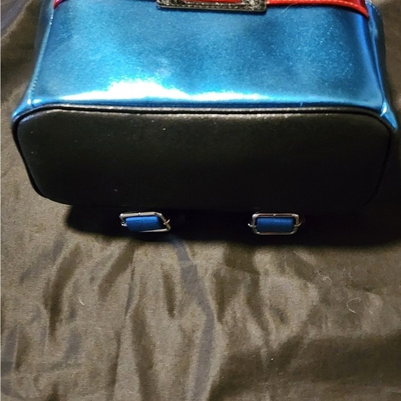 Loungefly Marvel X-Men ‘97 Wolverine Metallic Shine Cosplay Mini Backpack - Picture 3 of 6